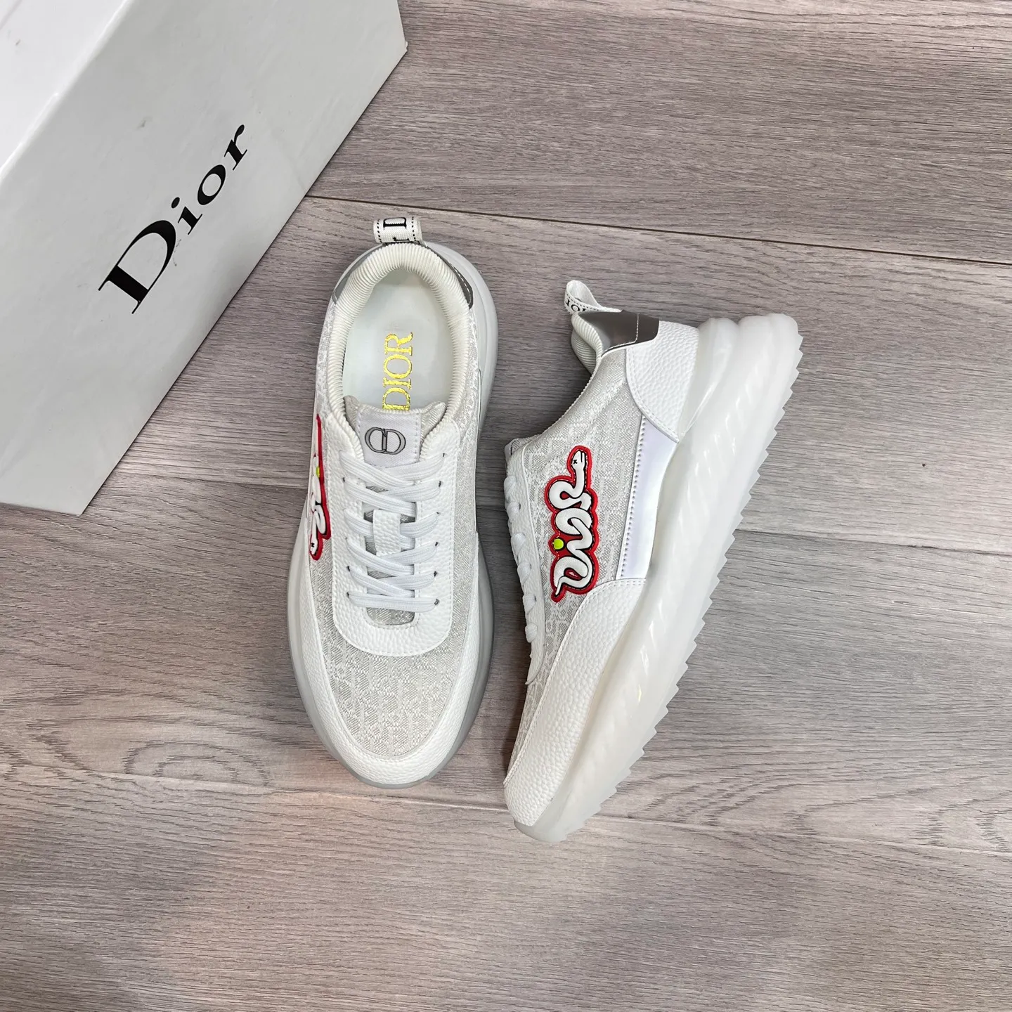 Factory price: 438💰Dior original quality.~ Unique modern style sneakers. 🏃A must-have casual shoe for trendy men😍😍 Imported cowhide fabric, sheepskin foot pads (refuse to discolor and grind feet) soles: Original soles specially provided by the original factory, French lazy style design ⚠️Fit to the feet, original quality, super comfortable original soles. It’s like shooting the real thing🎬The real thing is better, high-quality sneakers, men’s shoe size: 38-44 (45 and 46 can be customized)